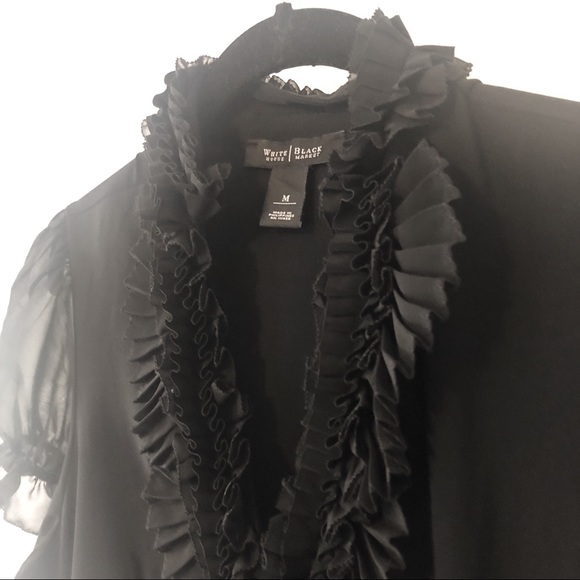 NWOT WHBM Short sleeve ruffled blouse size M - Picture 3 of 6